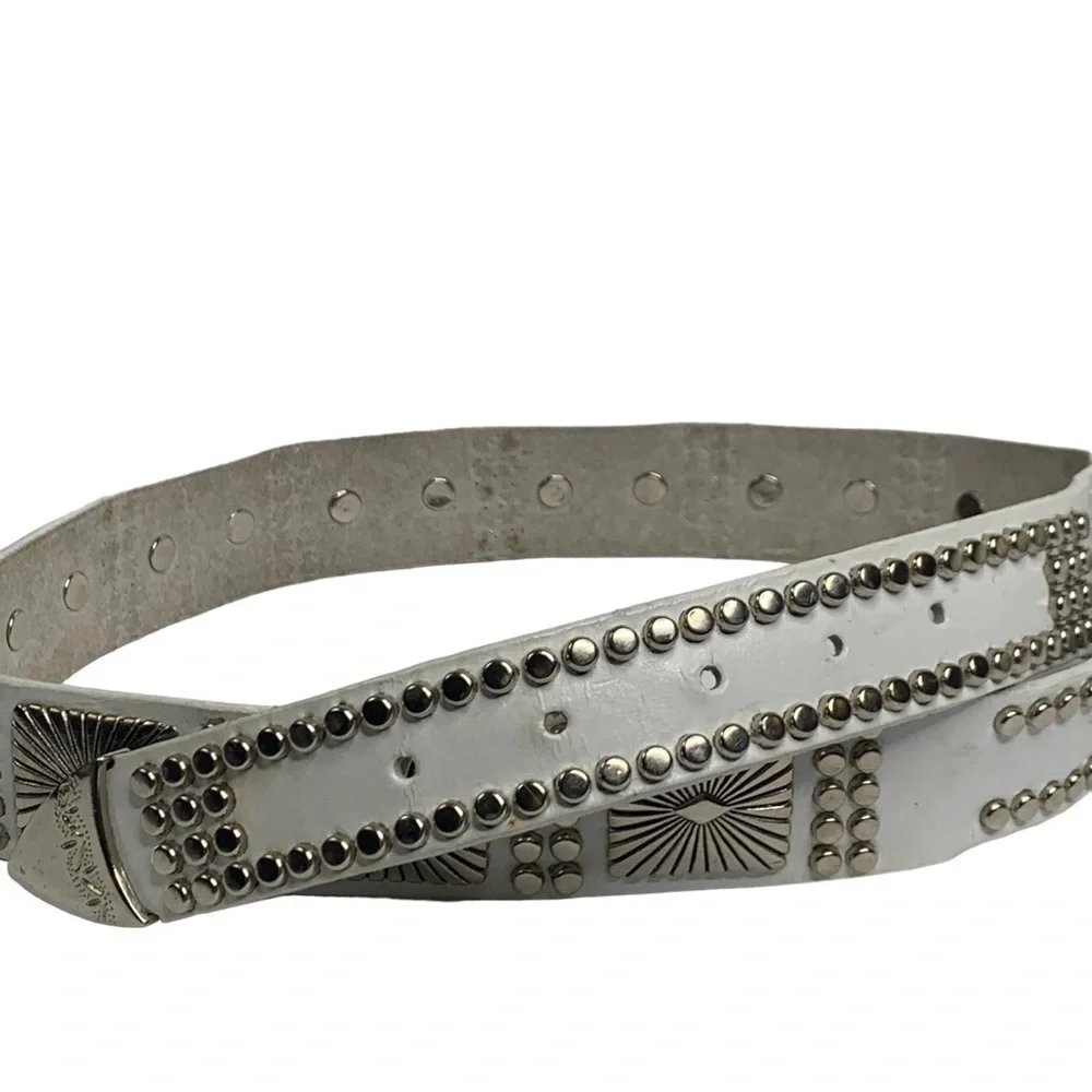 White Leather Western Highly Decorated 206 Silver Rivets 11 Square Accents Belt